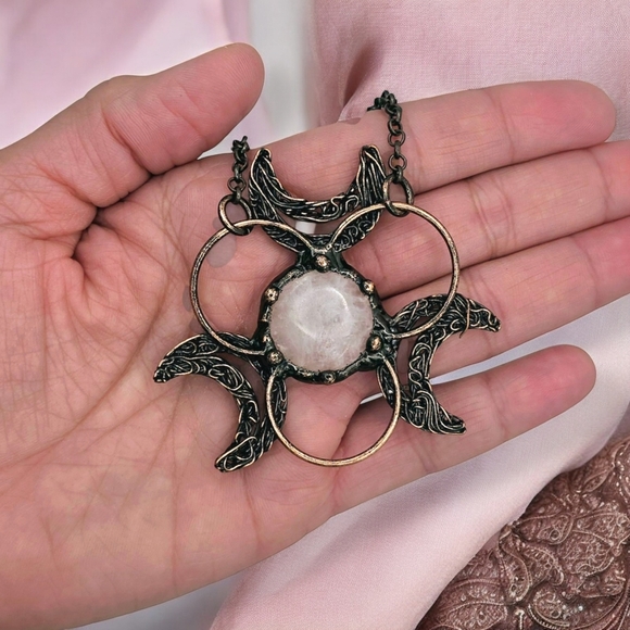 ποΈMystic Moons & Quartz Charm Necklace - Boho Toggle Clasp Copper Beauty πβ¨ - Picture 12 of 13